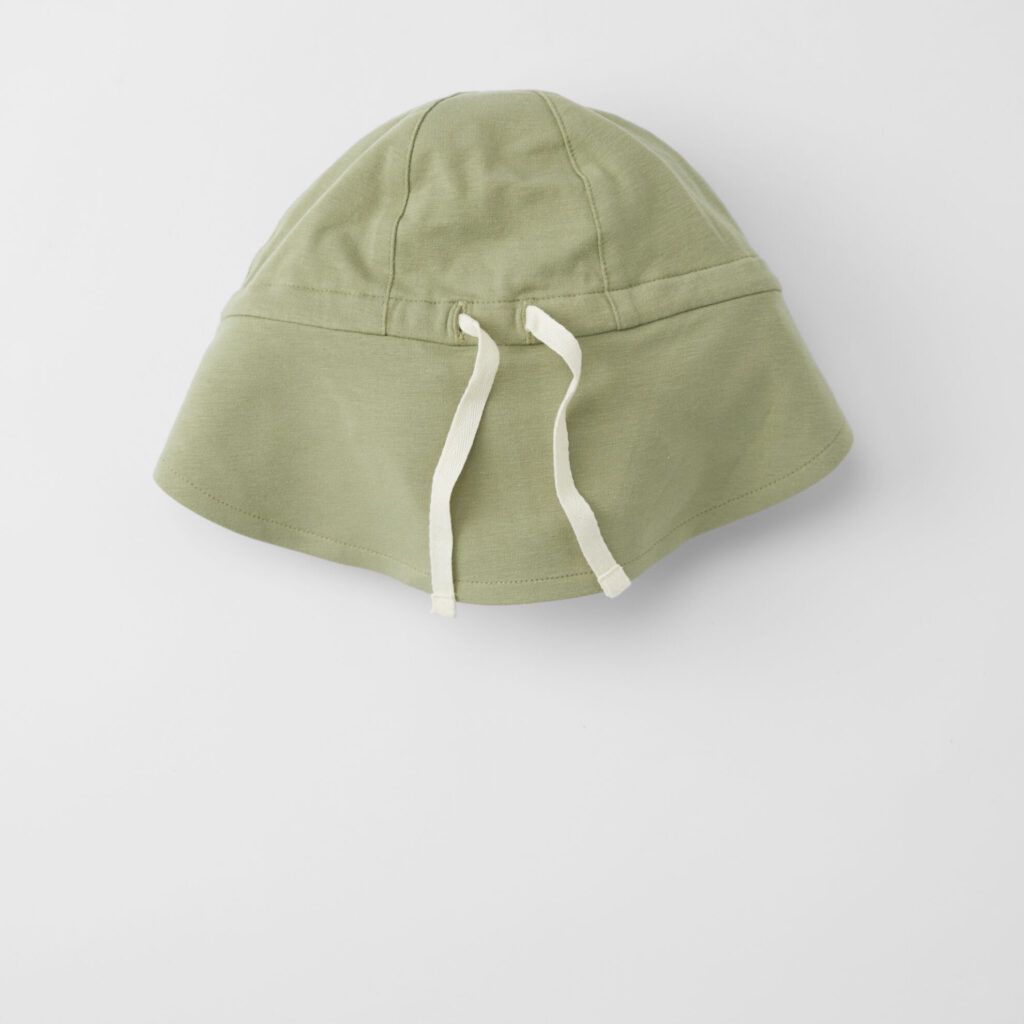Cloby Solhat UPF 50+ Olive Green/Sandy Beach 0-6m - - MamaMilla
