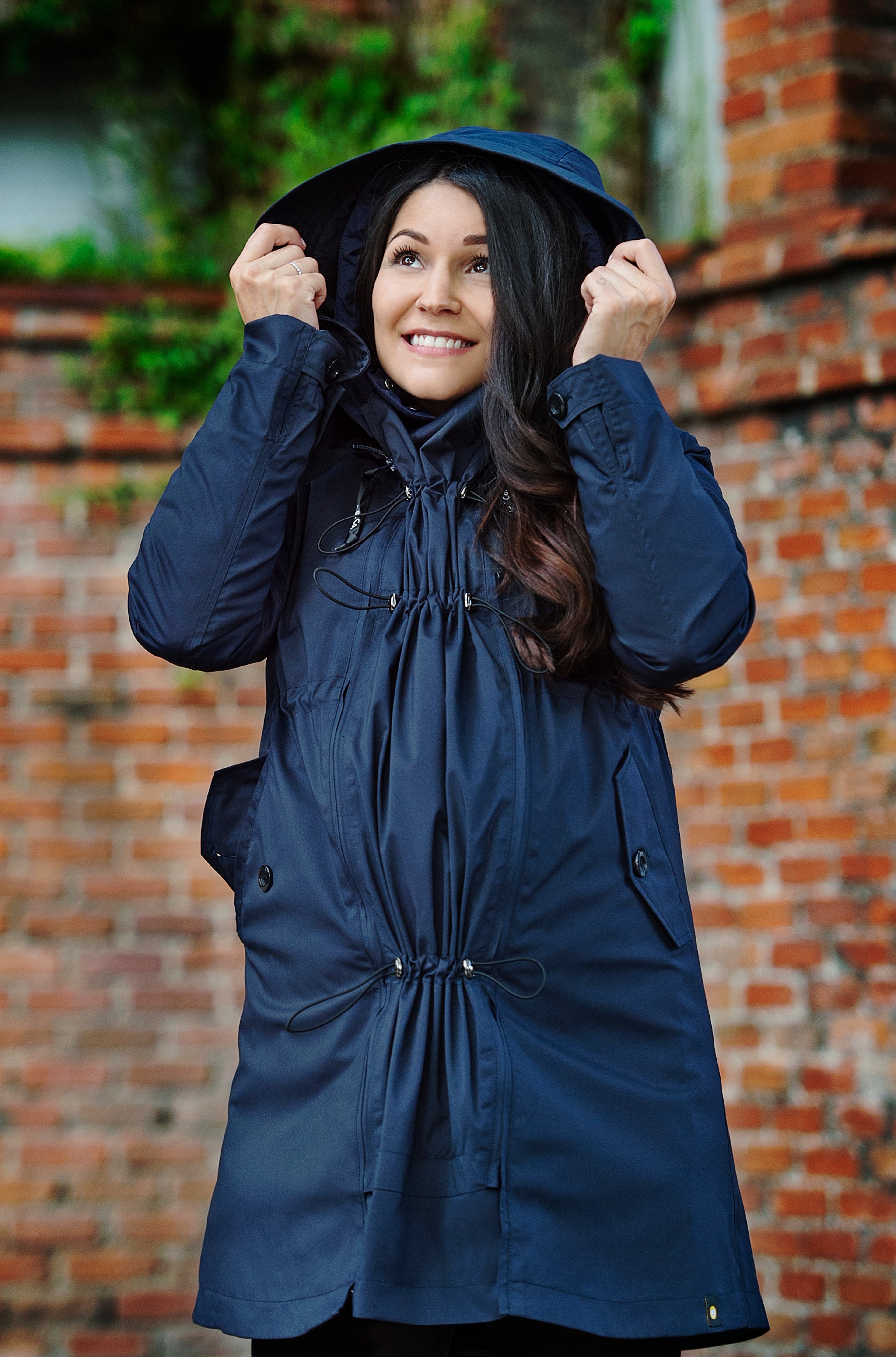 Wombat &amp; Co. KOWARI 4-in-1 Ganzjahres-Umstandsjacke/Tragejacke – Marineblau – Tragejacke – MamaMilla