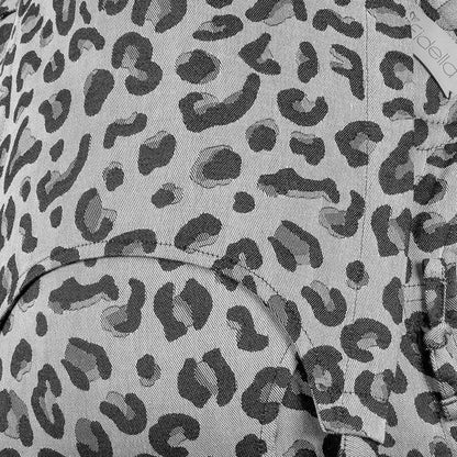 Fidella Fly Tai Bärsel - Leopard Silver - Baby - Bärsel - MamaMilla